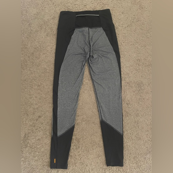 Lucy Black and Gray Two-Tone Active Wear Leggings - Picture 5 of 12